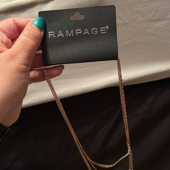 Layered Rose Gold Necklace 💗 - Picture 6 of 7